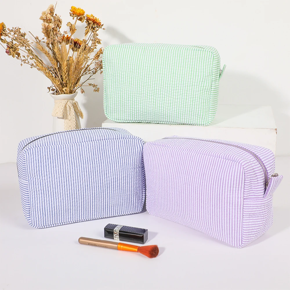 Hot Sale Women Travel Lightweight Cute Seersucker Cosmetics Storage Pouch Custom Makeup Bag