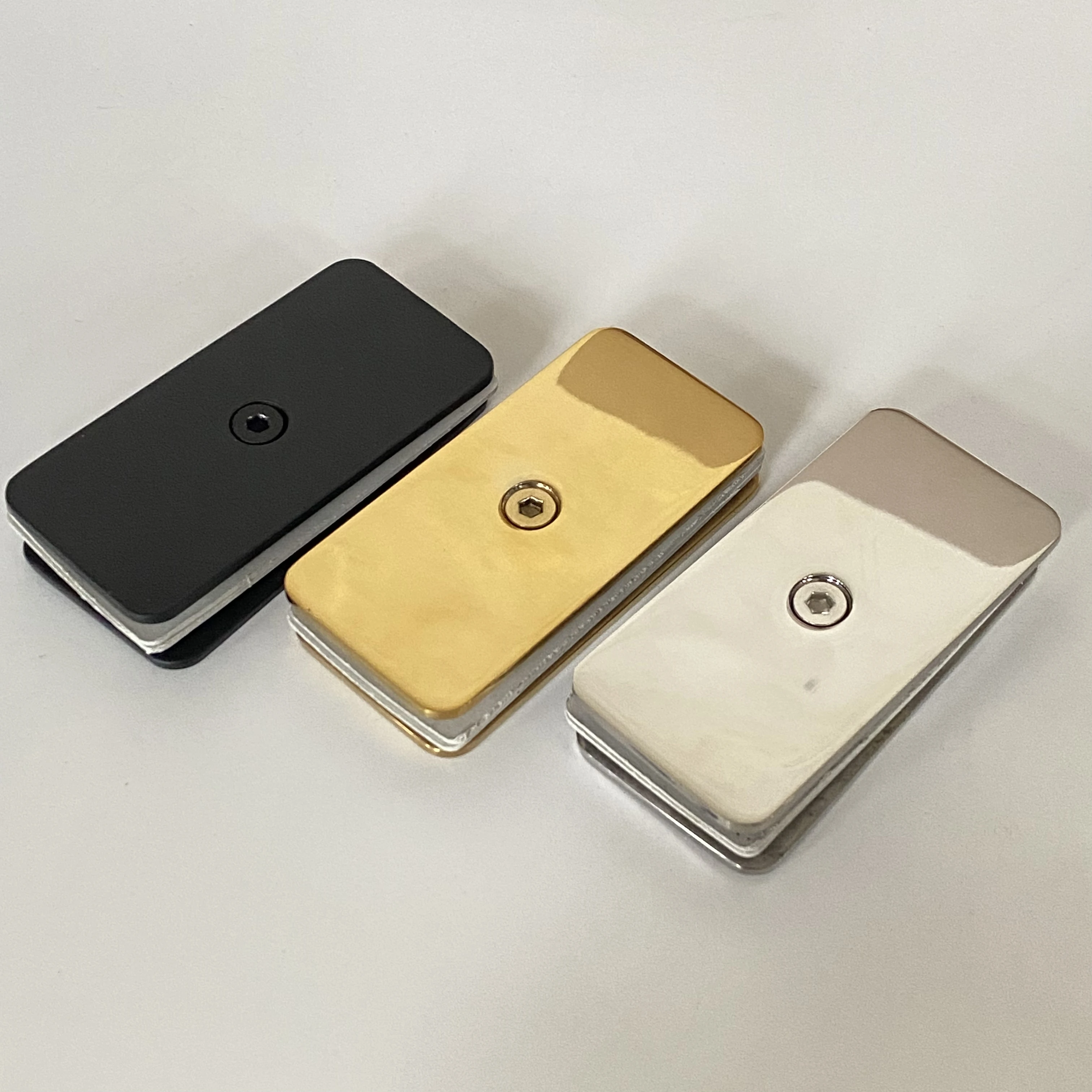 China Made Stainless Steel 304 Series 180 degrees traditional style curved edge glass to glass clamp