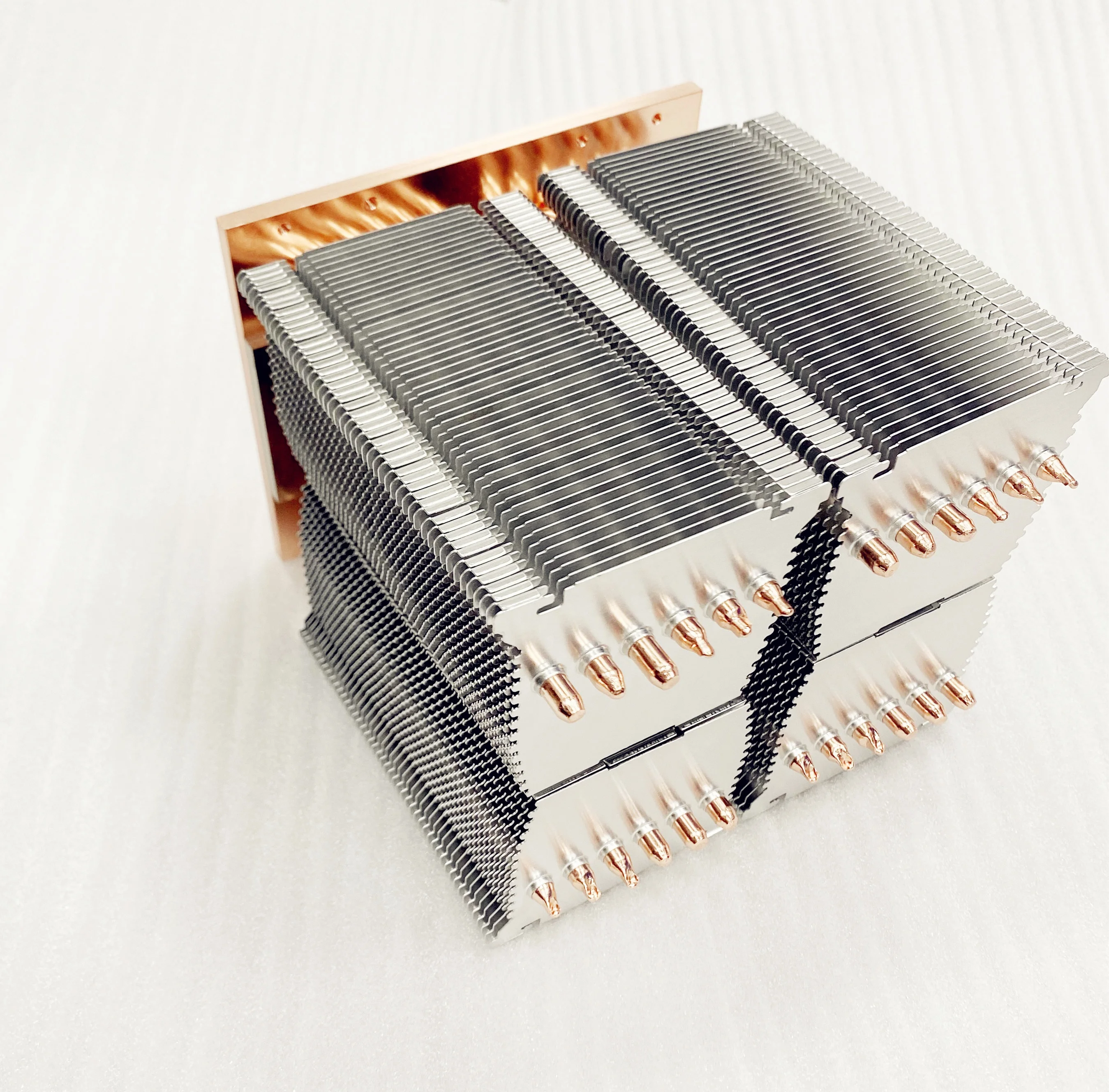 Fins Cooler 400W High Power LED Heat Sink LED Lighting Application