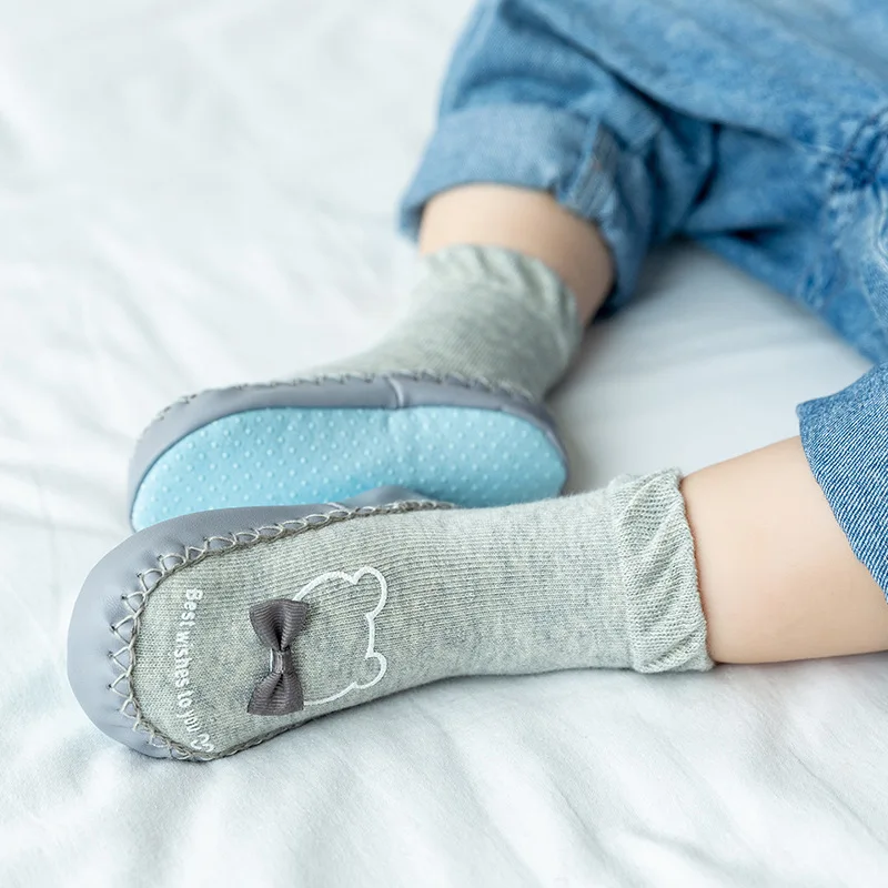 Новый модный дизайн дышащие мокасины для малышей Нескользящие пушистые тапочки обувь носки