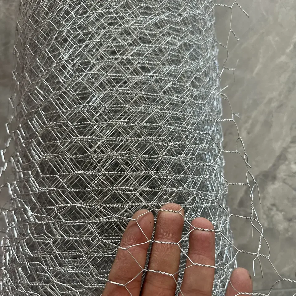 High effective and standard hexagonal wire mesh for sale / Chicken Wire Mesh Roll