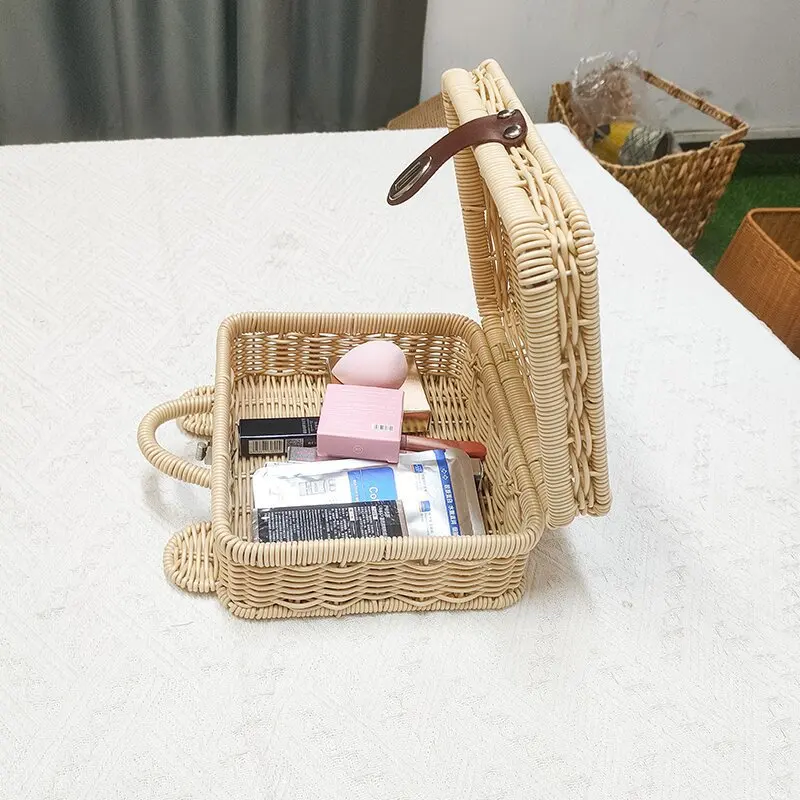 Vietnam Woven Bamboo Picnic Basket with 4 Lid Plates Square and Oval for Food Storage in Home Use Traditional Square Hamper