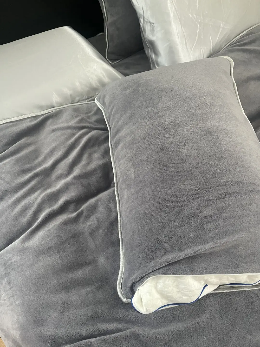 High Quality Warm Velvet Bedding Set Super Soft Flannel Fleece Duvet Cover Set