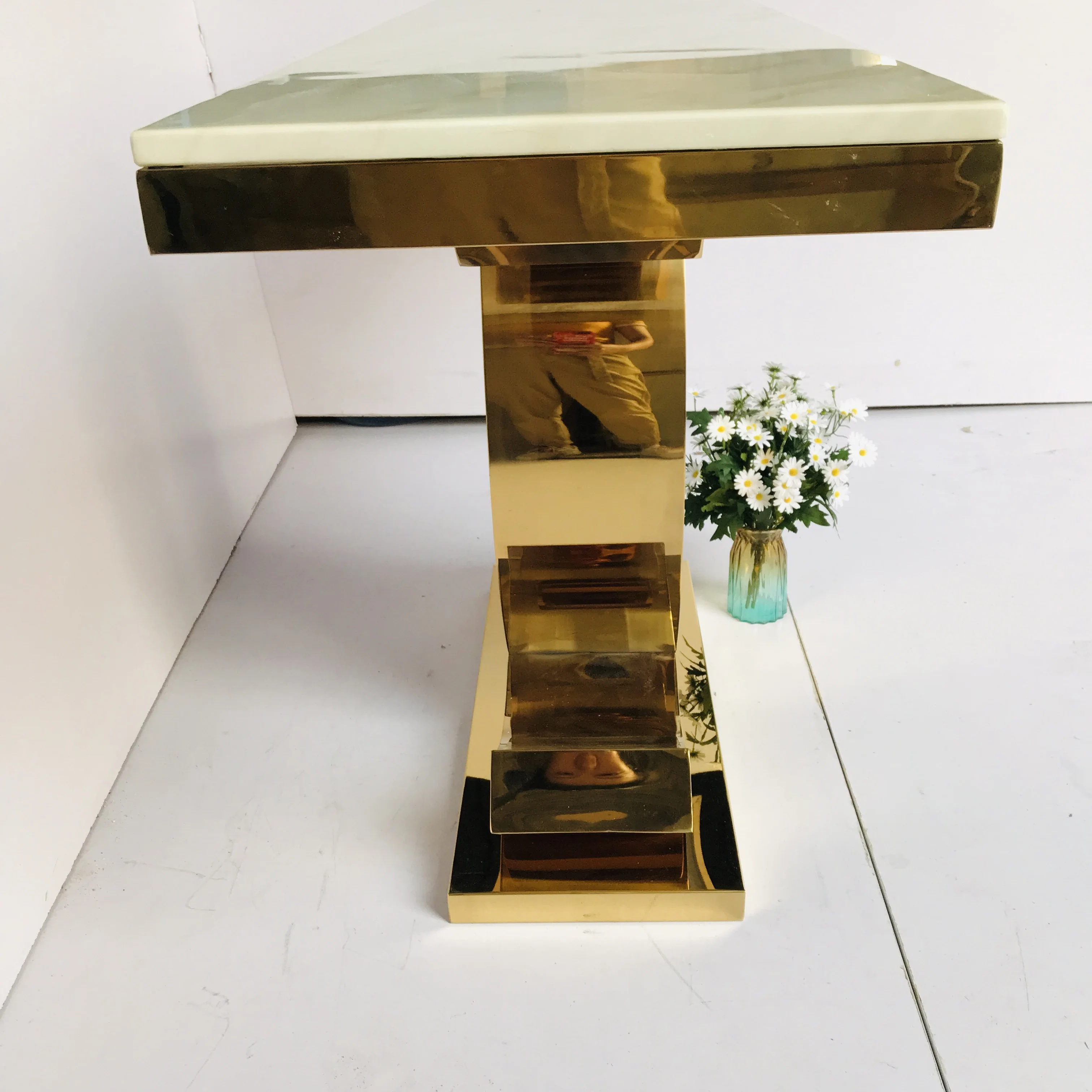 Foshan Factory Price CC Lamp Table Cc Shaped Stainless Steel High Gloss Gold Base Console Table With Marble Top