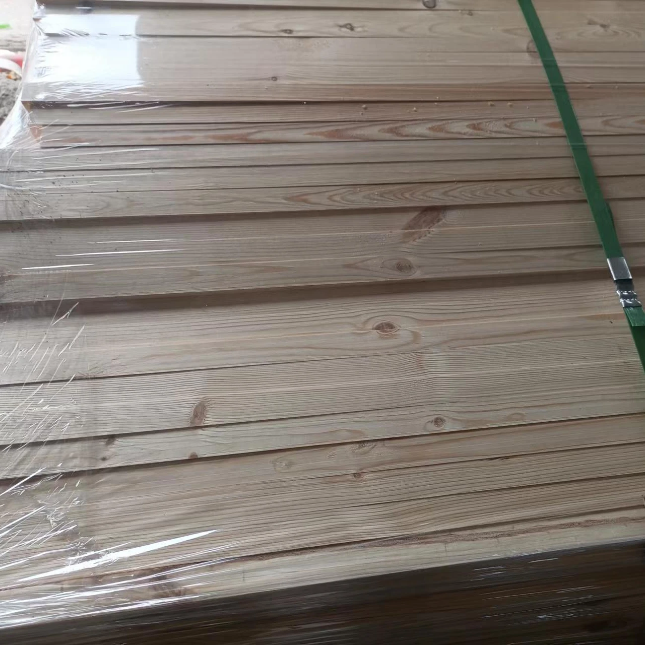 Pine Wood Building Keel Solid Pine Wood Board Building Wood Factory Selling Price