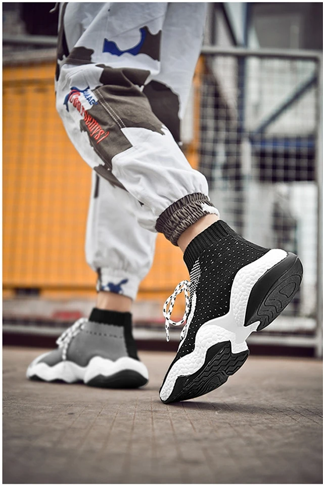 The lowest price online wholesale pair of sneakers lightweight running shoes sports shoes