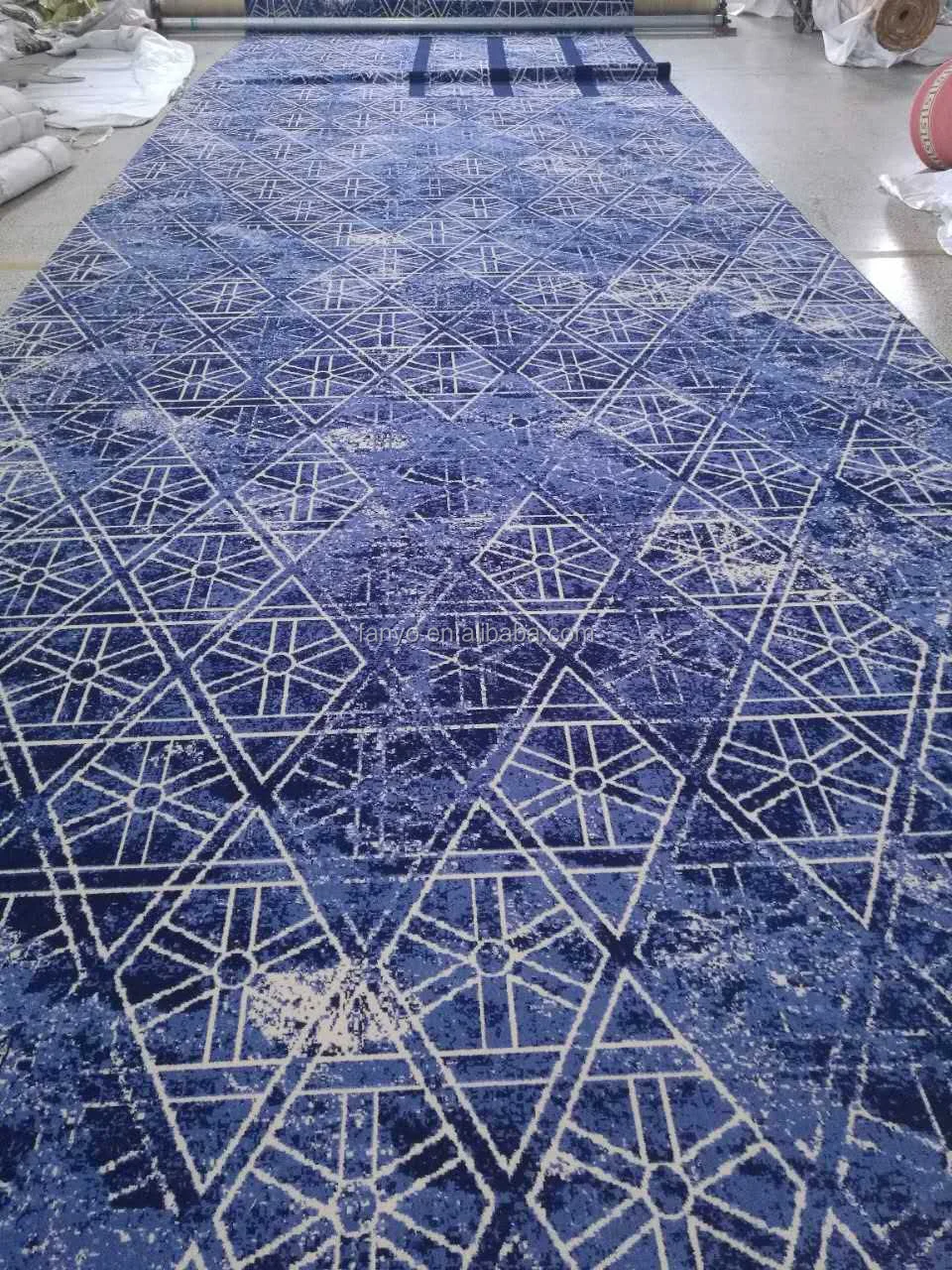 Chinese supplier wall to wall tufting printed carpets machine for hotels