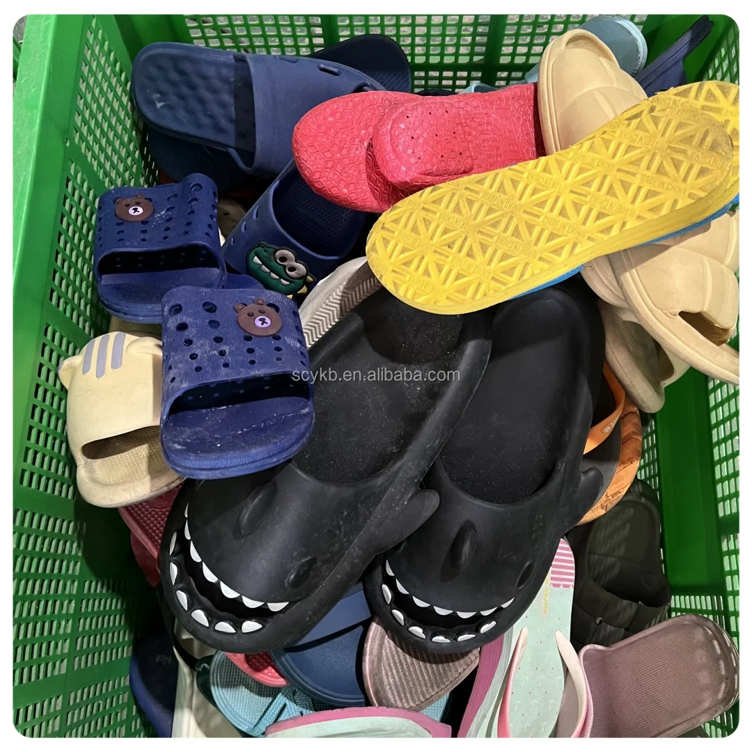 S17 Hot Selling Used Chinese Brand Mixed Women Men Kids Summer Second Hand Sandal Used Slipper for 19kg of One Sack in Bale