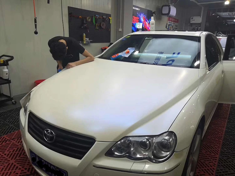 1.52x18m PVC Multiple Colors Air Bubble Free Matt Metal White To Blue Chameleon Body Side Vinyl Car Wrap Sticker Design Film