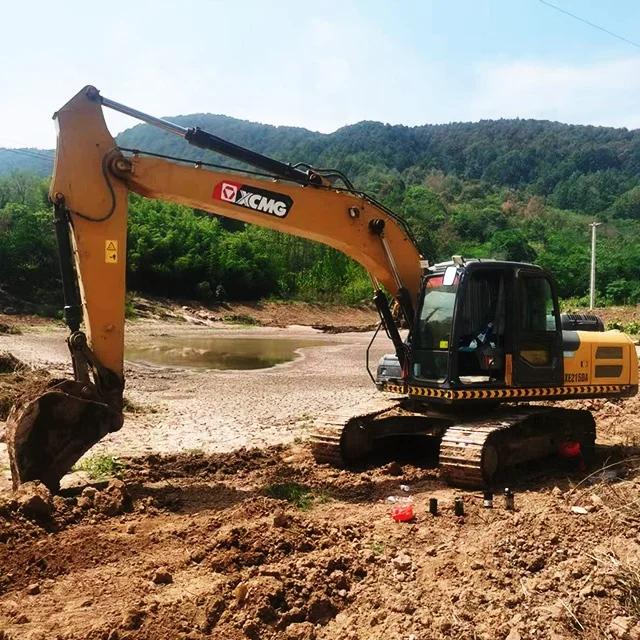 Medium  sized excavator quality of second  hand crawler hydraulic excavator