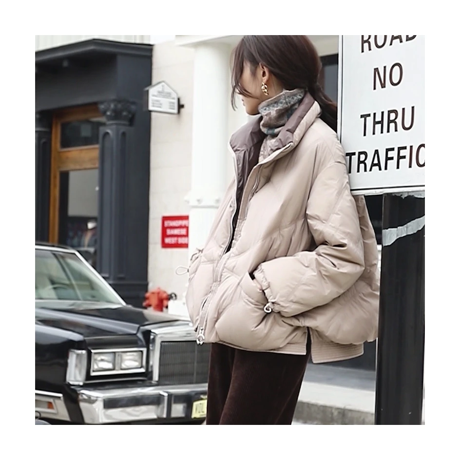 2021 Корейская белая стеганая легкая Свободная куртка-бомбер на молнии с гусиным пухом, женская пуховая спортивная куртка