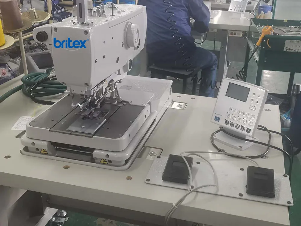 Manufacturer britex BR-9820 button hole making industrial sewing machine Elctronic eyelet button holing sewing machine