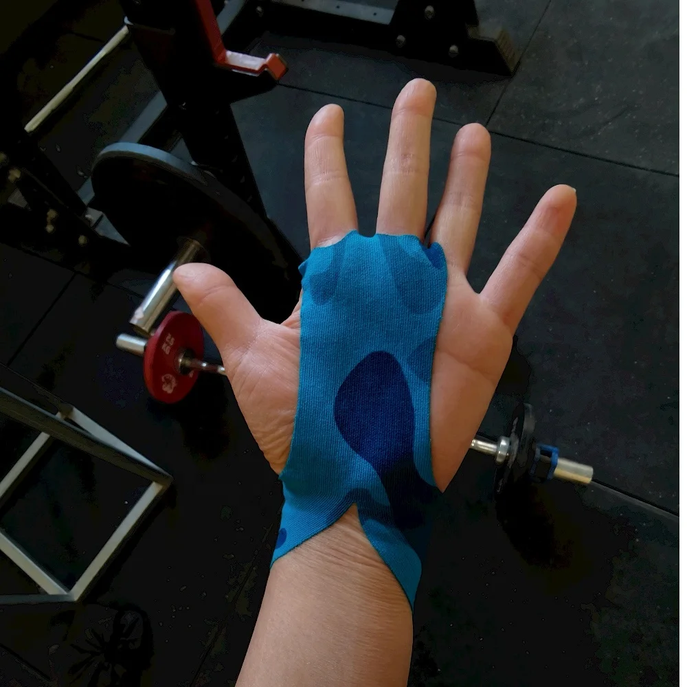 Disposable Self-adhesive Hand Grips for Gymnastic High-intensity Training Weight Lifting, Chin-ups, Pull-ups Palm Protection