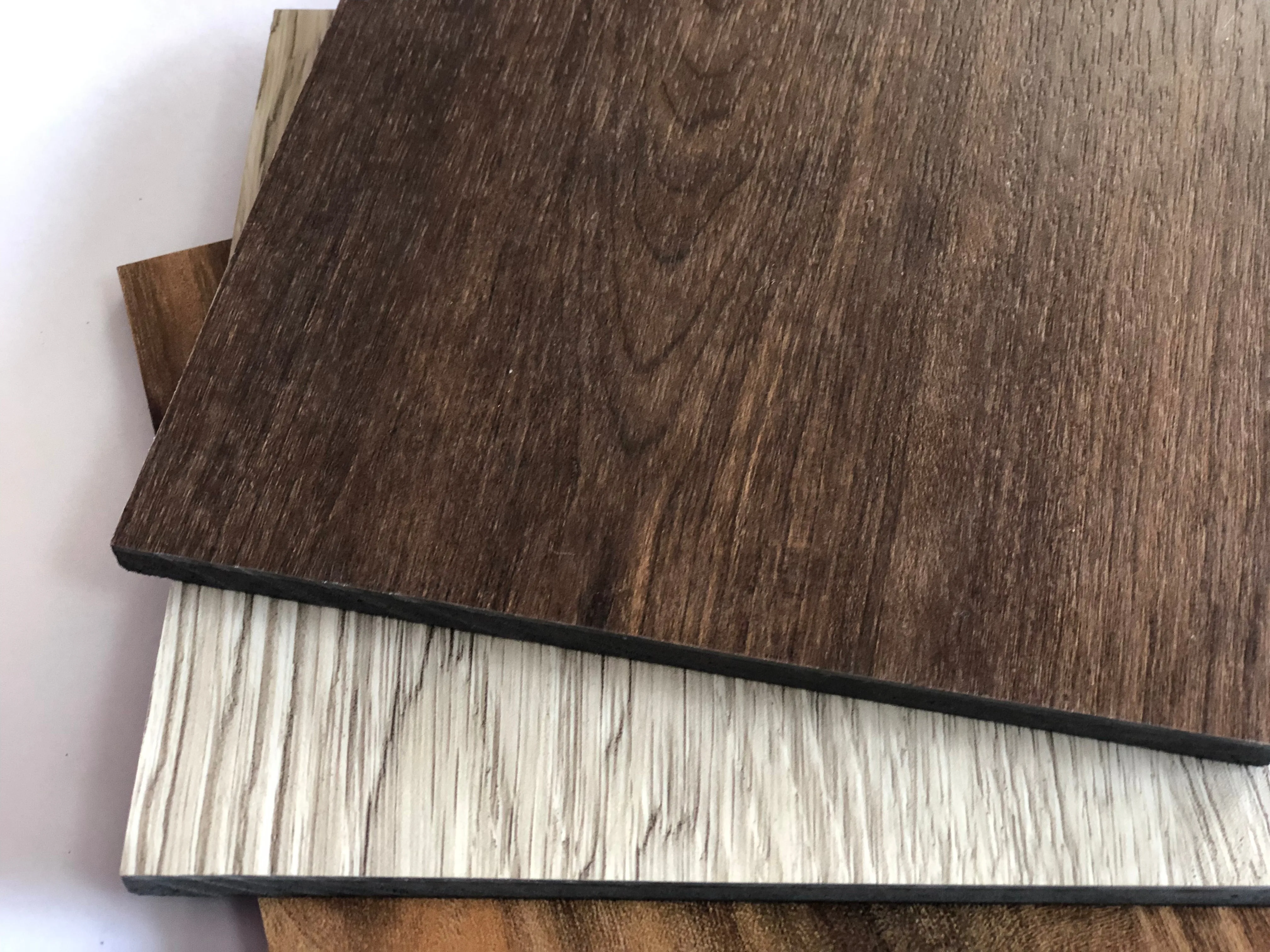 
1220x178 mm Latch Type Heat Insulation Bamboo Charcoal Flooring Decorated with Wood Grain 