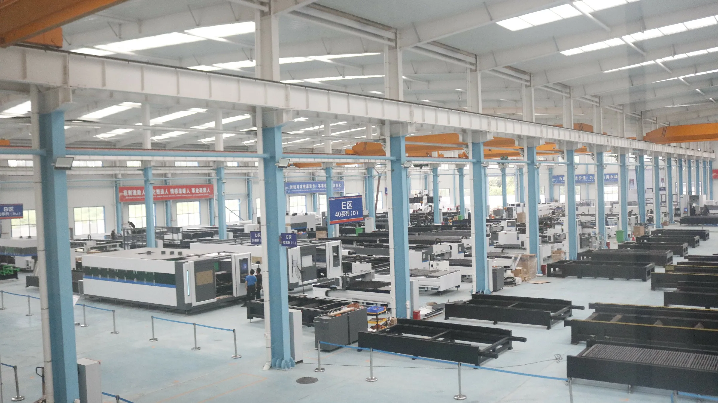 220mm Diameter Square Round Tube Pipe Steel Bevel Cutting Machine Metal Pipe 12000W Fiber Laser Cutting Machine