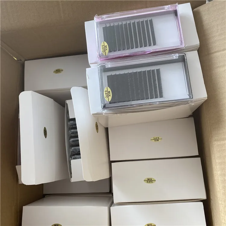 Free Sample Easy Fan Volume 20mm Individual Eyelashes Extension 0.10 Synthetic Eyelashes Individual Packing Supplies Fur