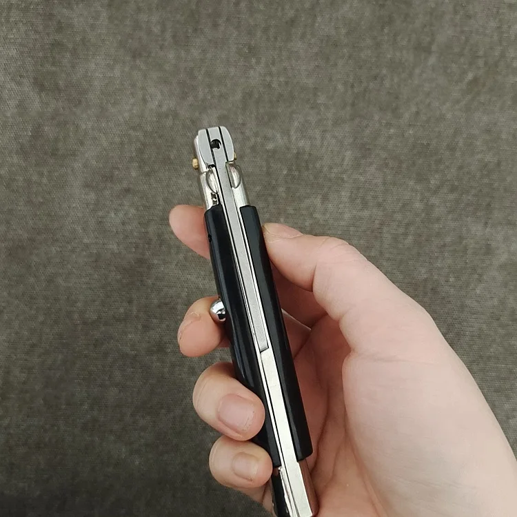 Fast Opening Self Defense Tactical Flipper Knife in One-Hand Opening & Closing  with Safety Latch
