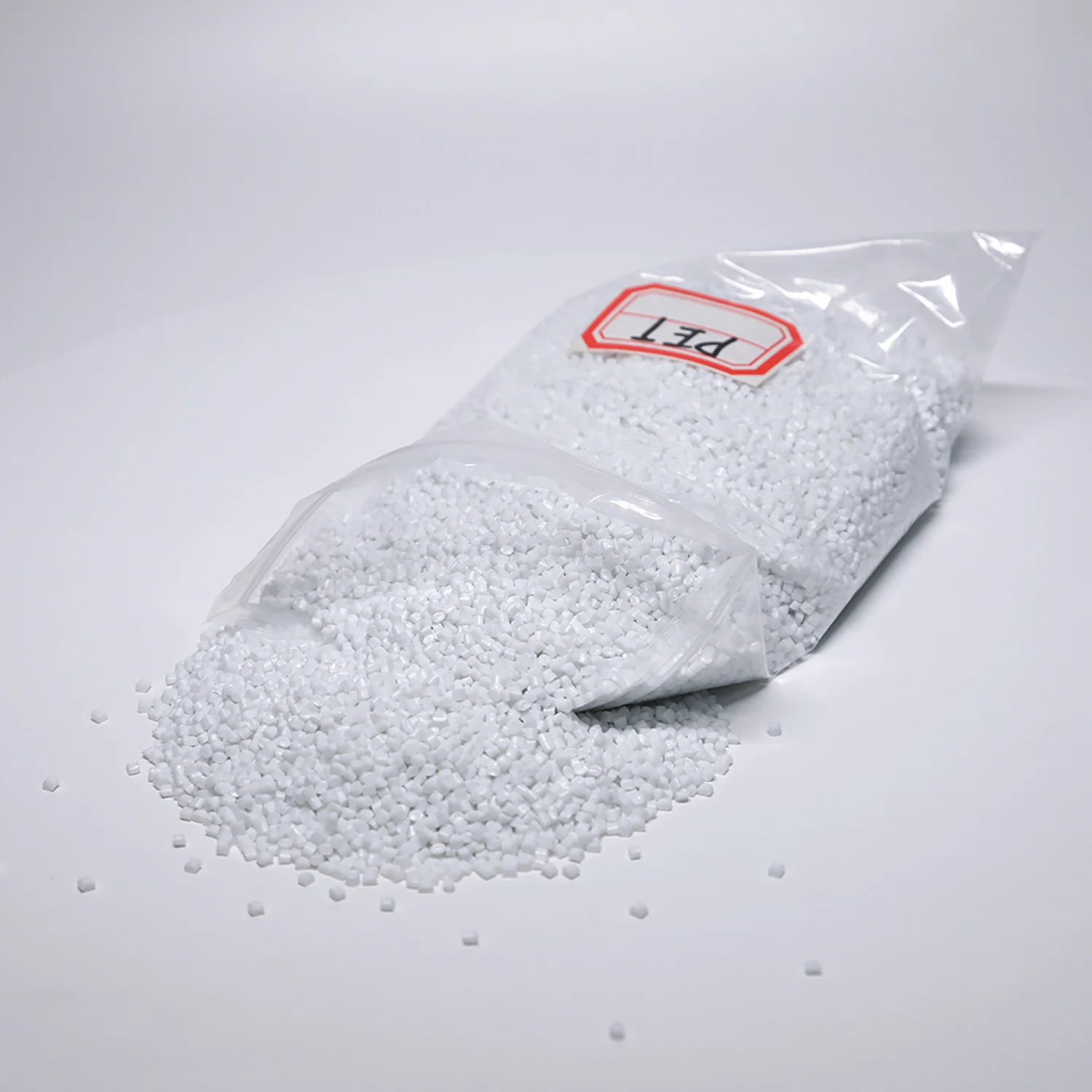 Used in beverage bottles Virgin Pet Resin Bottle Grade Pet Chips Fiber Grade Pet Granules