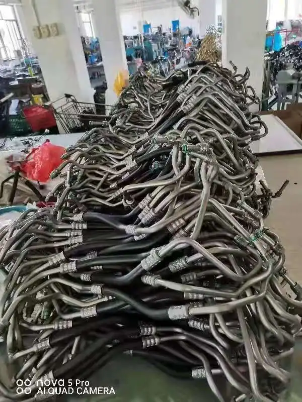 34306762819 34306771720 SAE J1401 Front Axle Brake Hose Length 548mm for BMW