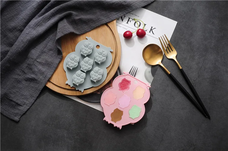 Ecochoose Wholesale 9 Grid Custom Cute DIY Easter Gift Candy Chocolate Fondant Baking Mould Tray Silicone Cake Mold