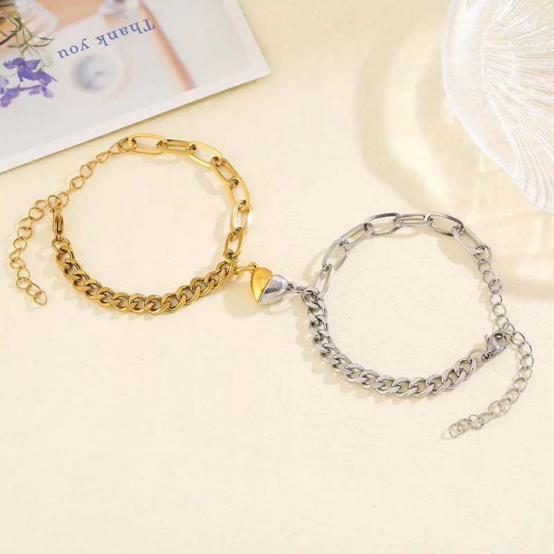G1633 Hot Sale Jewellery A Pair Matching Astronaut Love Heart Bracelets Alloy Pendant Charms Magnetic Bracelet for Couple