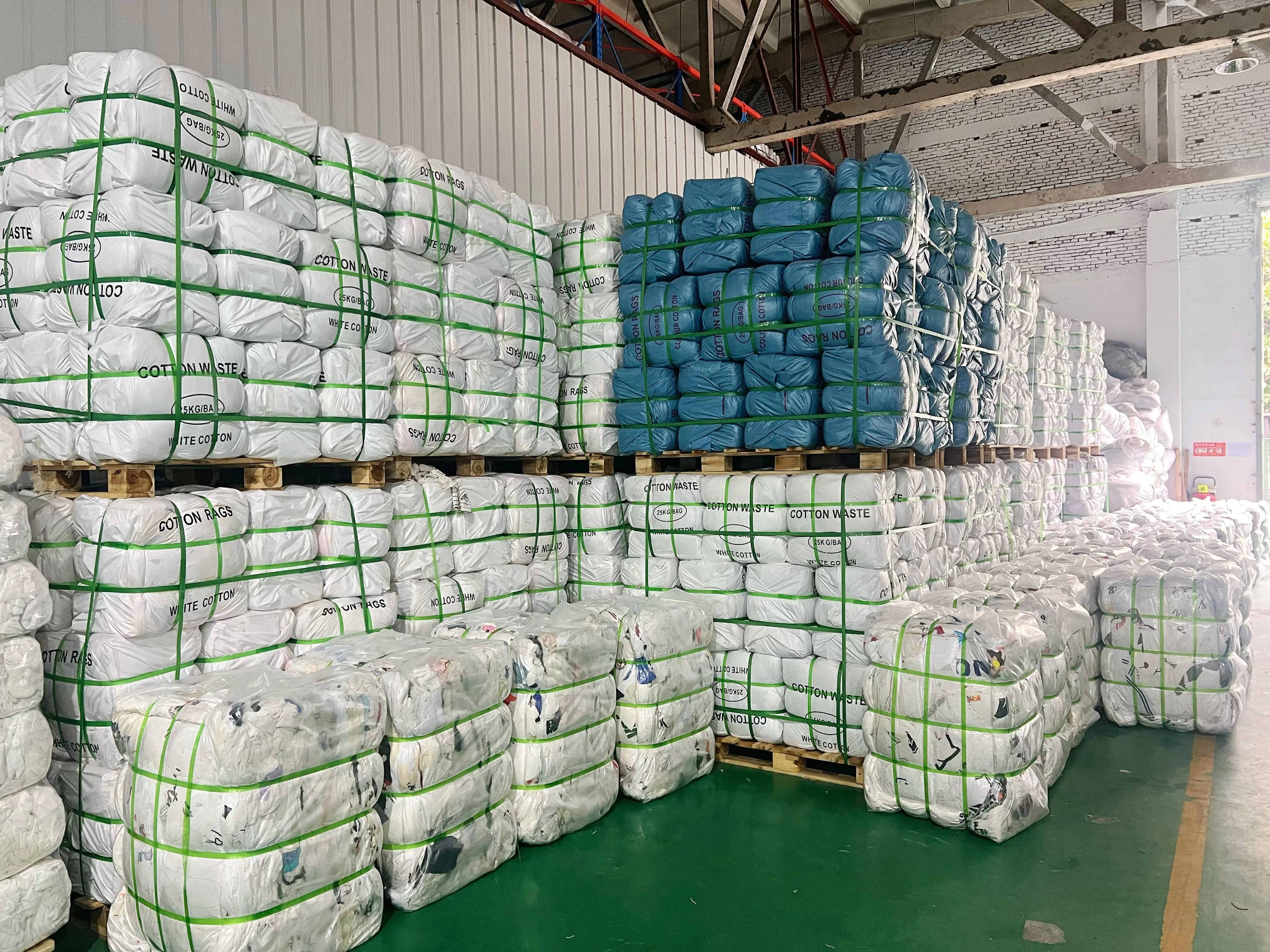 Used Second Hand Clothes Industrial Wiping Cotton Rags Textile Waste Mixed Color Terry Cloth  100% Cotton Rags for Cleaning