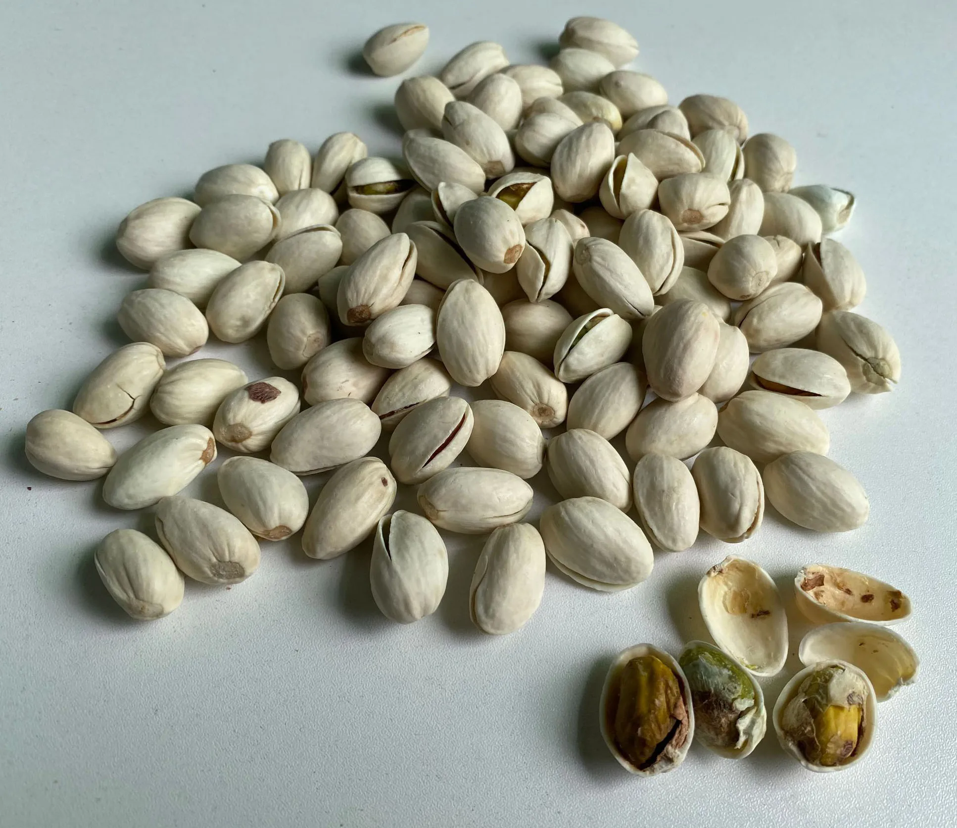 
Pistachio nuts roasted with salt from Iran good quality Pistachio 