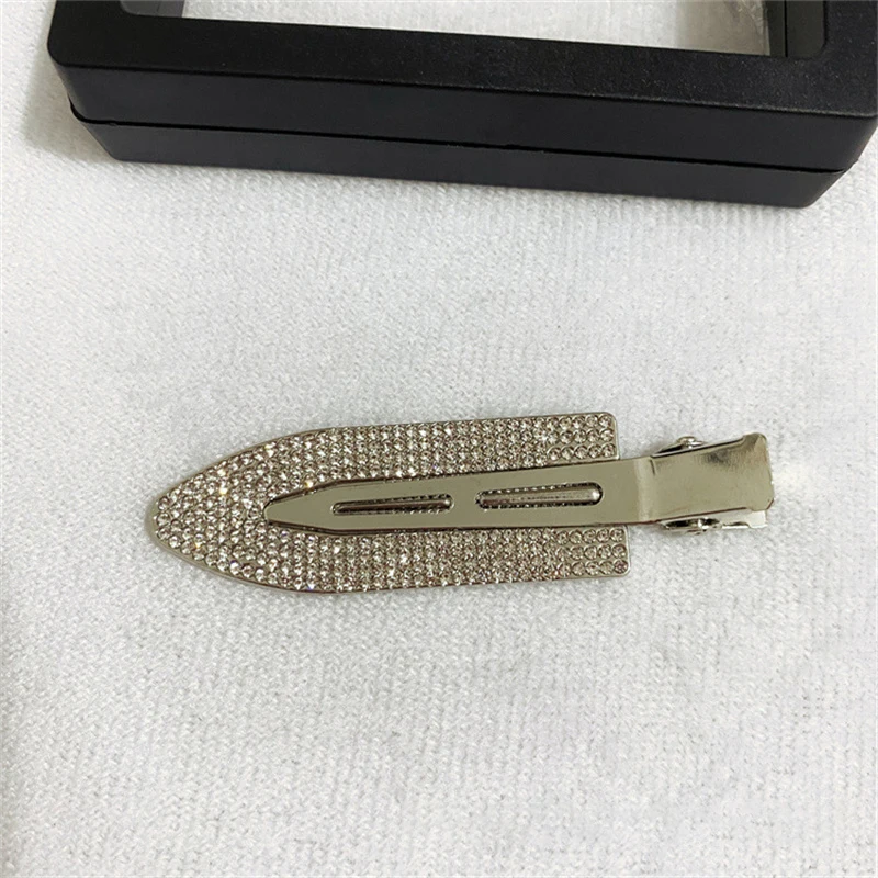 Wholesale Duckbill Clip Makeup Fashion Simple Metal Seamless Bobby Pins Girls Diamond Silver Hairpins for Women