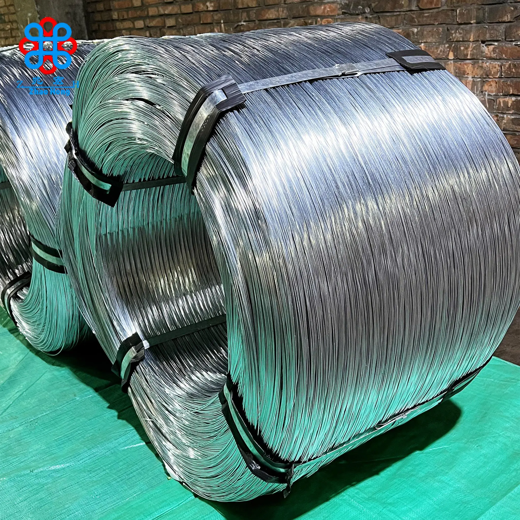 Завод Горячая окунутая гальванизированная стальная проволока катушки и шурупов из стальных прутков с низким содержанием углерода Alambre niple