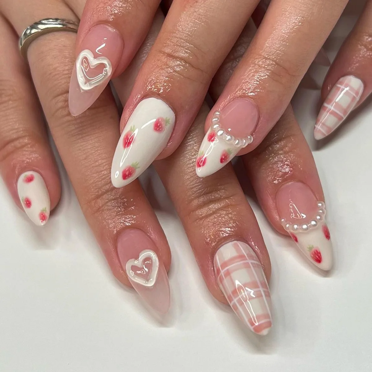 Custom Logo Artifincial Fingernails 24PCS Nails Gel Press On Wholesale Almond Acrylic Pressed On Nails With Design
