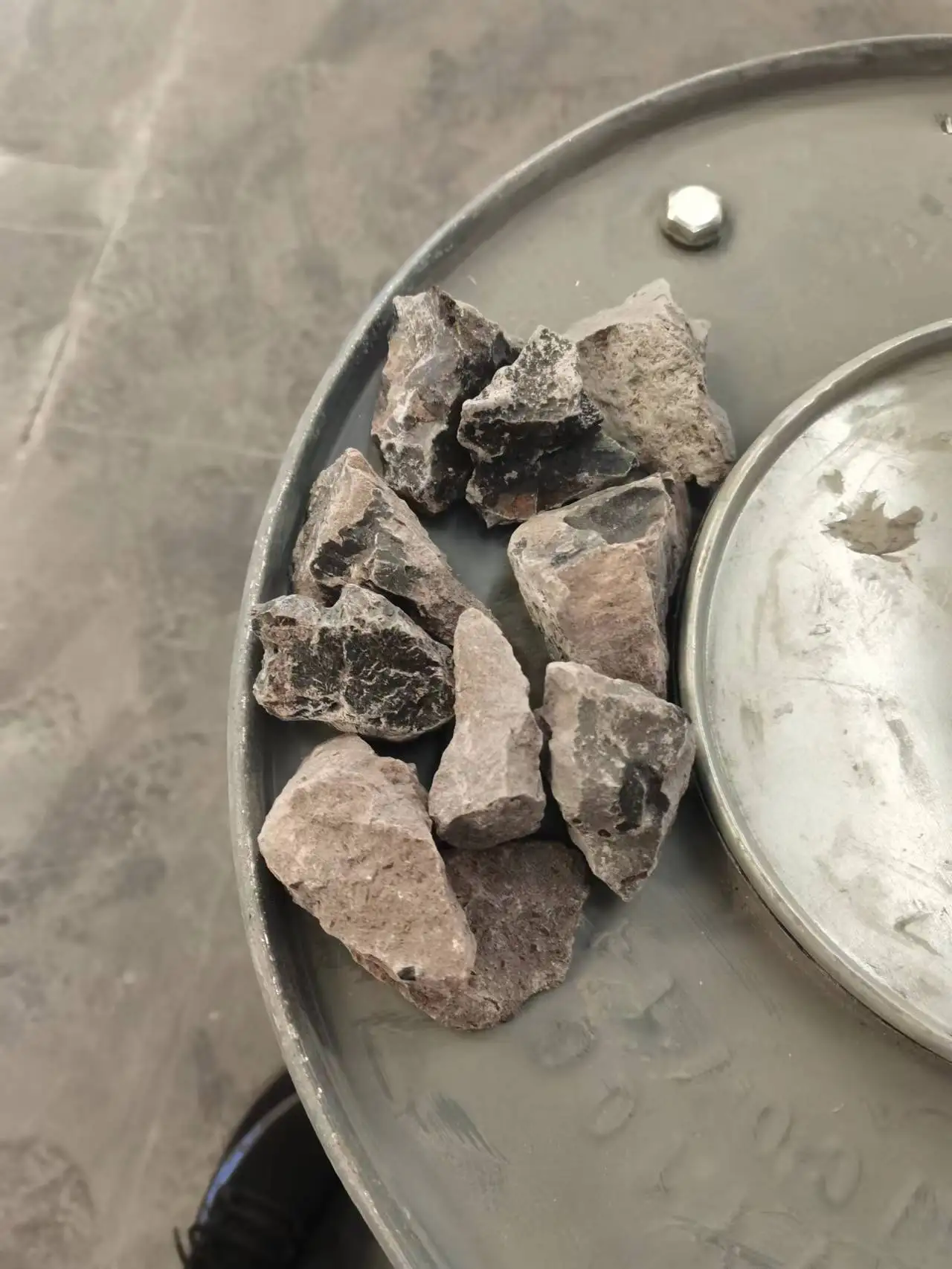 High purity 99%  factory direct sale  calcium carbide