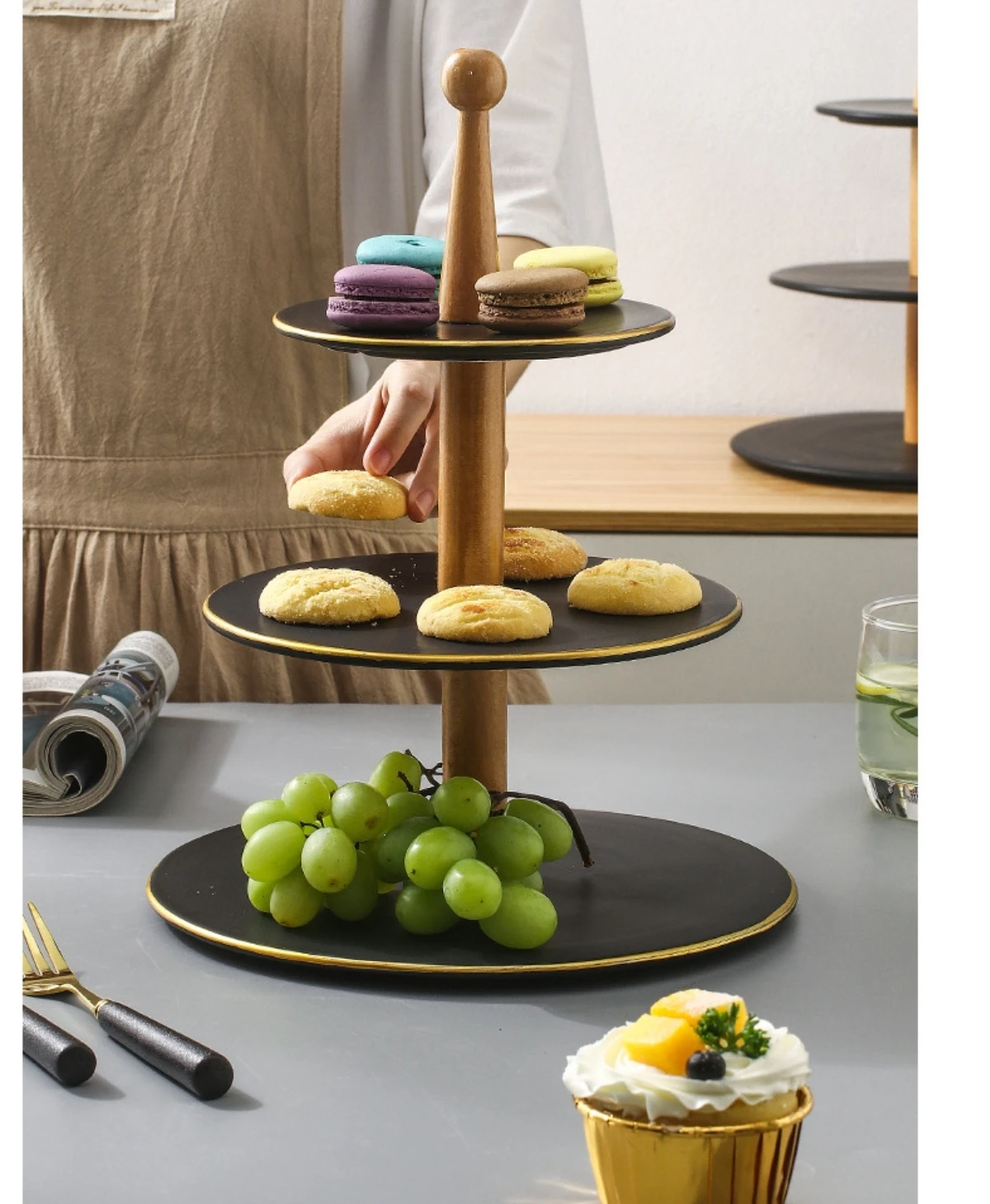 guangzhou manufacturer 2  tier cake display birdcage stand