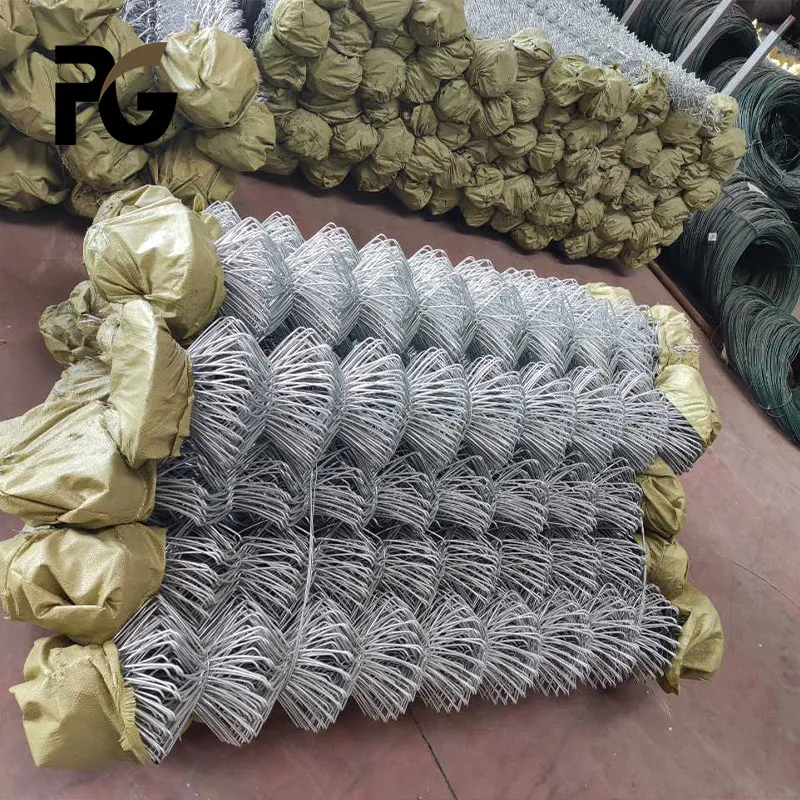 PVC Coated Diamond Shape Mesh Wire Fencing 8ft Galvanized Cyclone Fence Basketball Stadium Fence Black Stainless Steel Wire Mesh