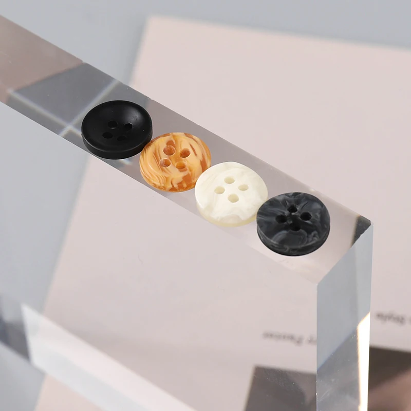Factory direct sales shirt jacket leader mouth suit men and women 4-Holes Button resin buttons