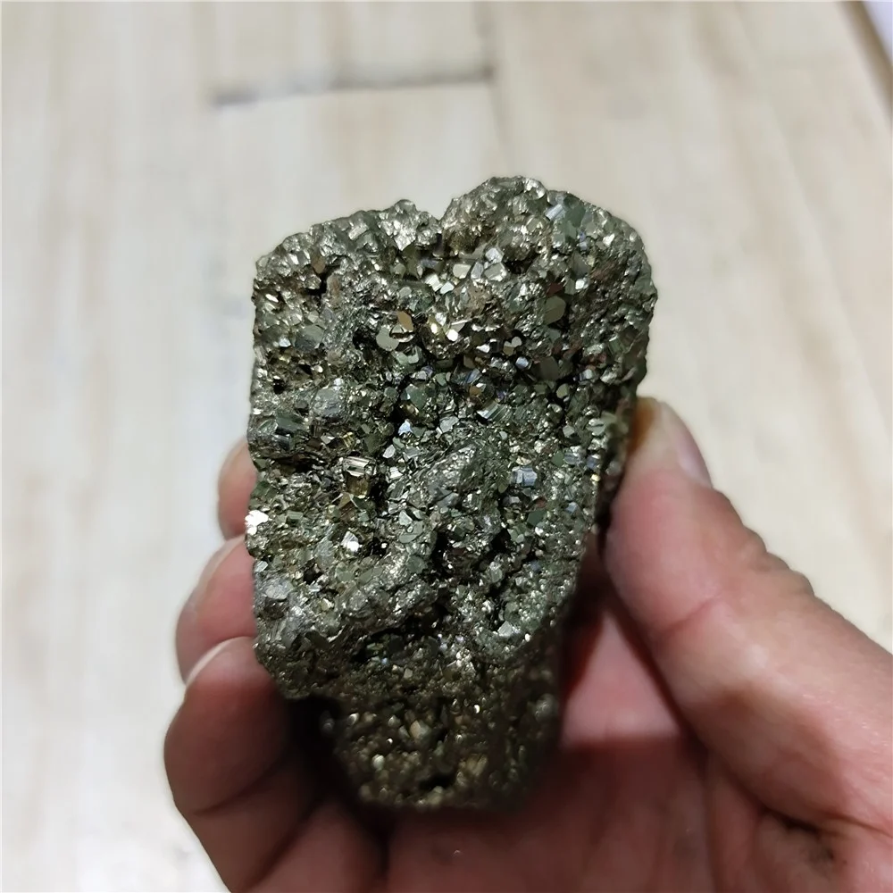 Wholesale Natural Beautiful Ore Rock Pyrite Mineral Specimen Stone Rough Healing Prices