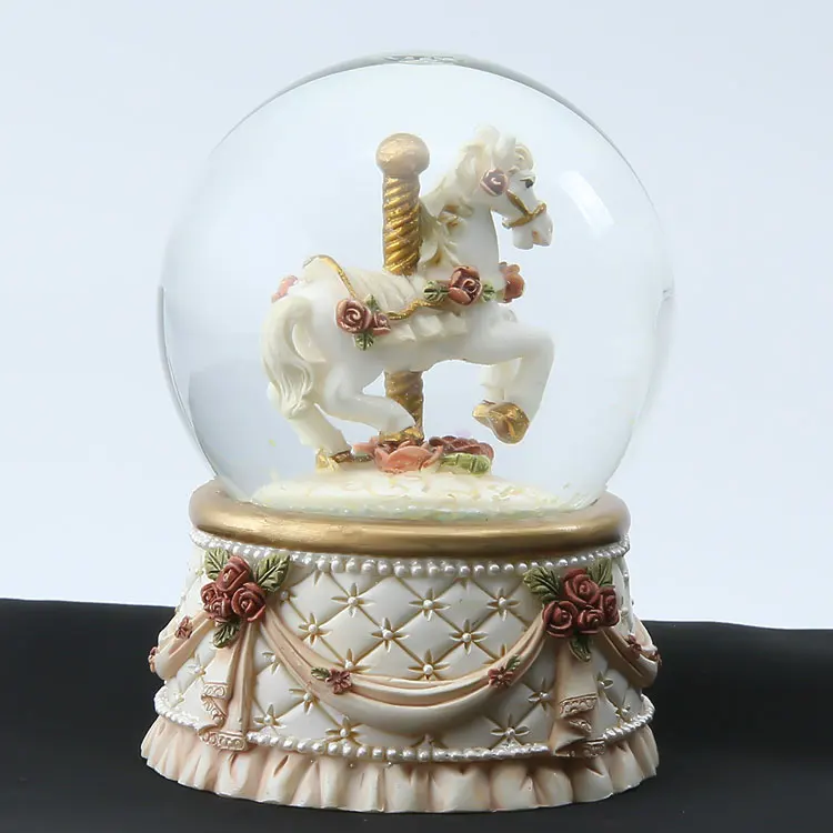 Jiayi оптовые продажи сувенирные подарки карусель снежные водяные шары с музыкальной шкатулкой