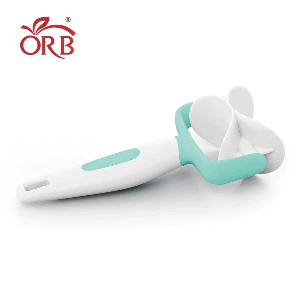 Kitchen multifunction hand held manual rolling circle cutter for dumpling wrapper