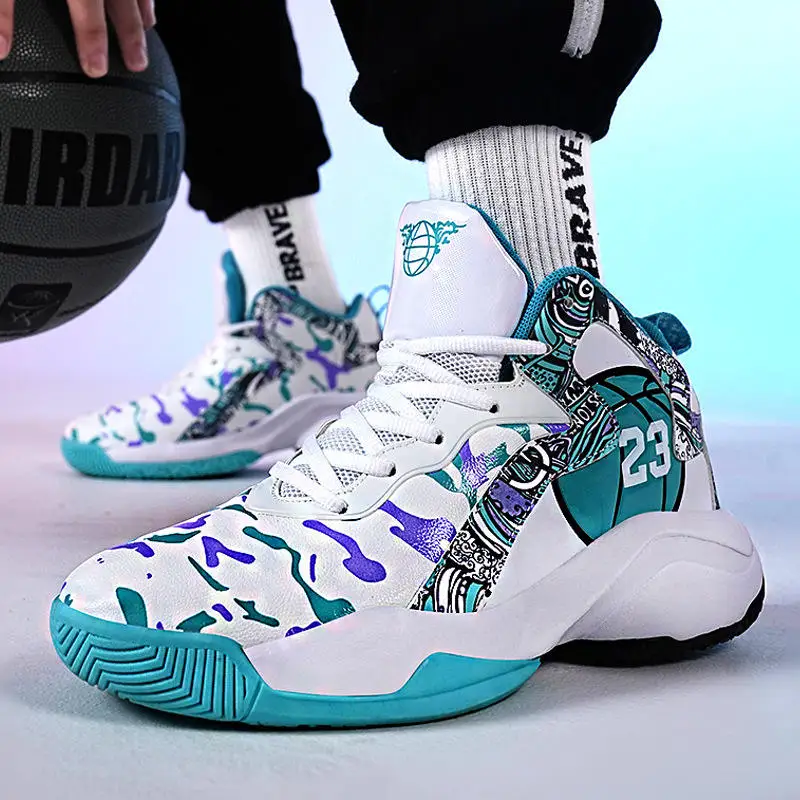 The sole is made of carbon fiber, which can replace the heel