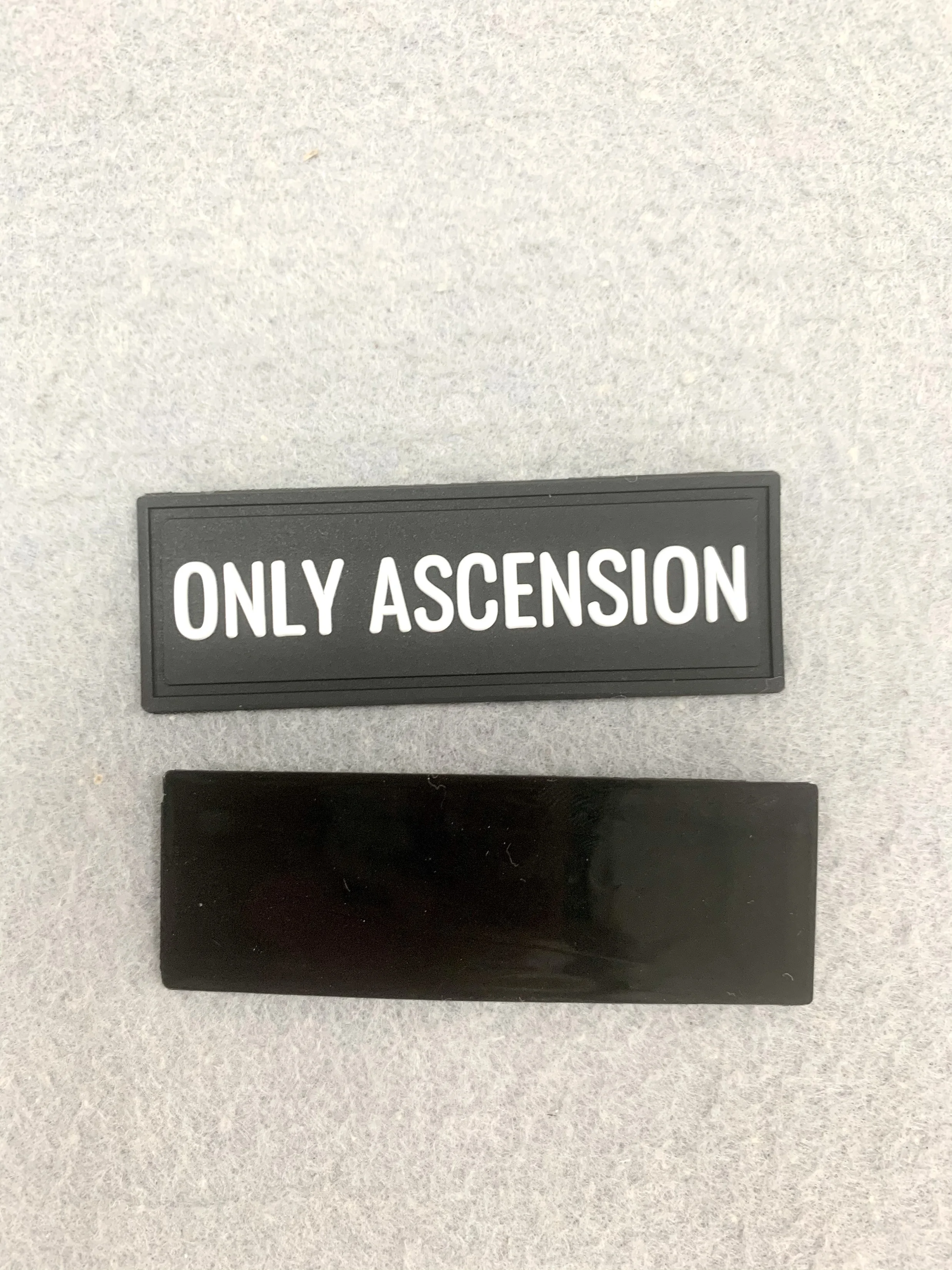 Eco-friendly Customized Logo Silicone PVC 3D Soft Rubber Patches for Clothing Bag