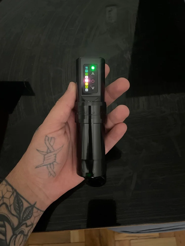 F L U X 4mm Stroke Powerful Motor Professional Wireless Rotary Tattoo Pen Machine with Double Battery for Tattoo Artist Body Art