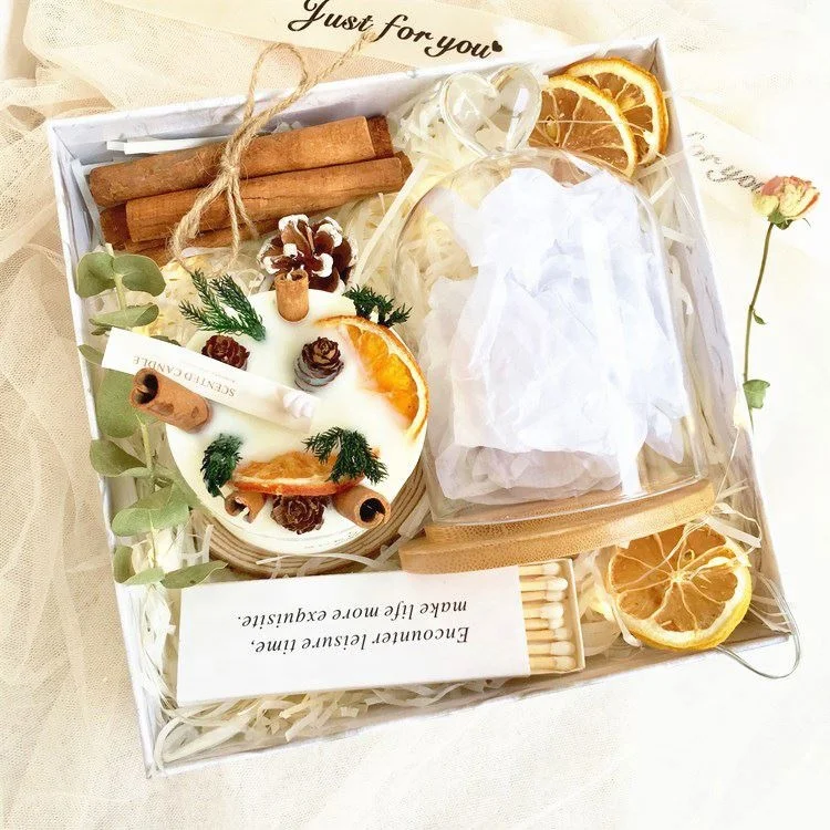 SS25Handmade Cinnamon Dried Flower Scented Candle Soothe the Nerves and Sleep Aid Fragrance Birthday Wedding Companion Hand Gift
