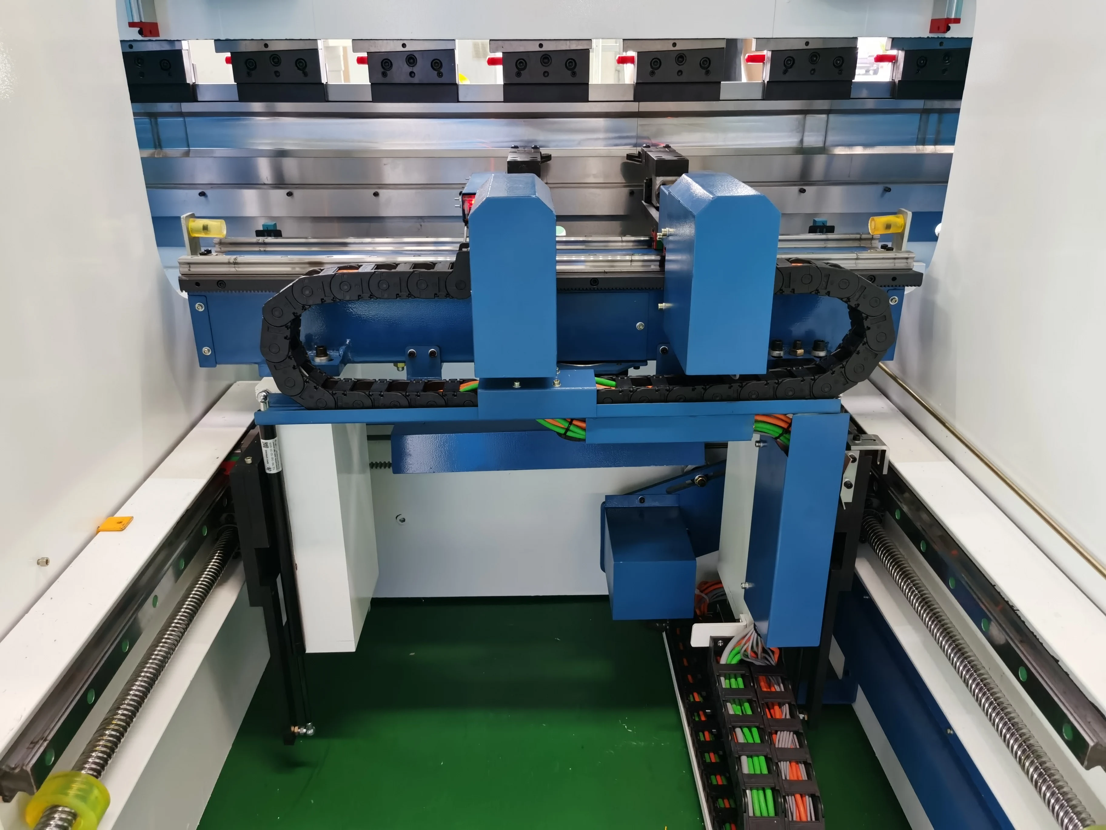  40T 1600mm automatic hydraulic CNC bending machine press