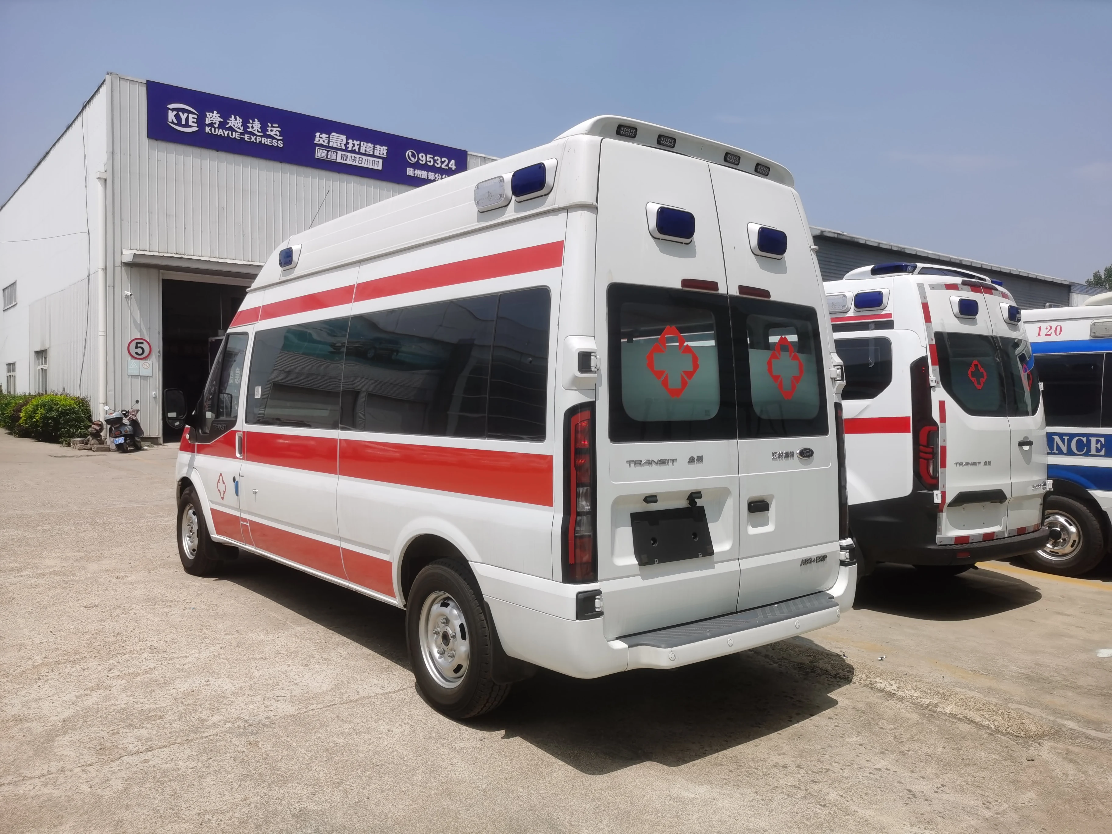 DIMA Customized Fire Emergency Rescue Disaster Response Patient Transport Ambulance mobile clinic vehicle