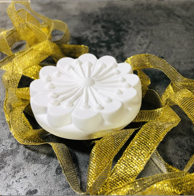 Car Pendant Hanging Aromatherapy Gypsum Fragrance Essential Oil Diffuser Scented Ceramic Aroma Stone