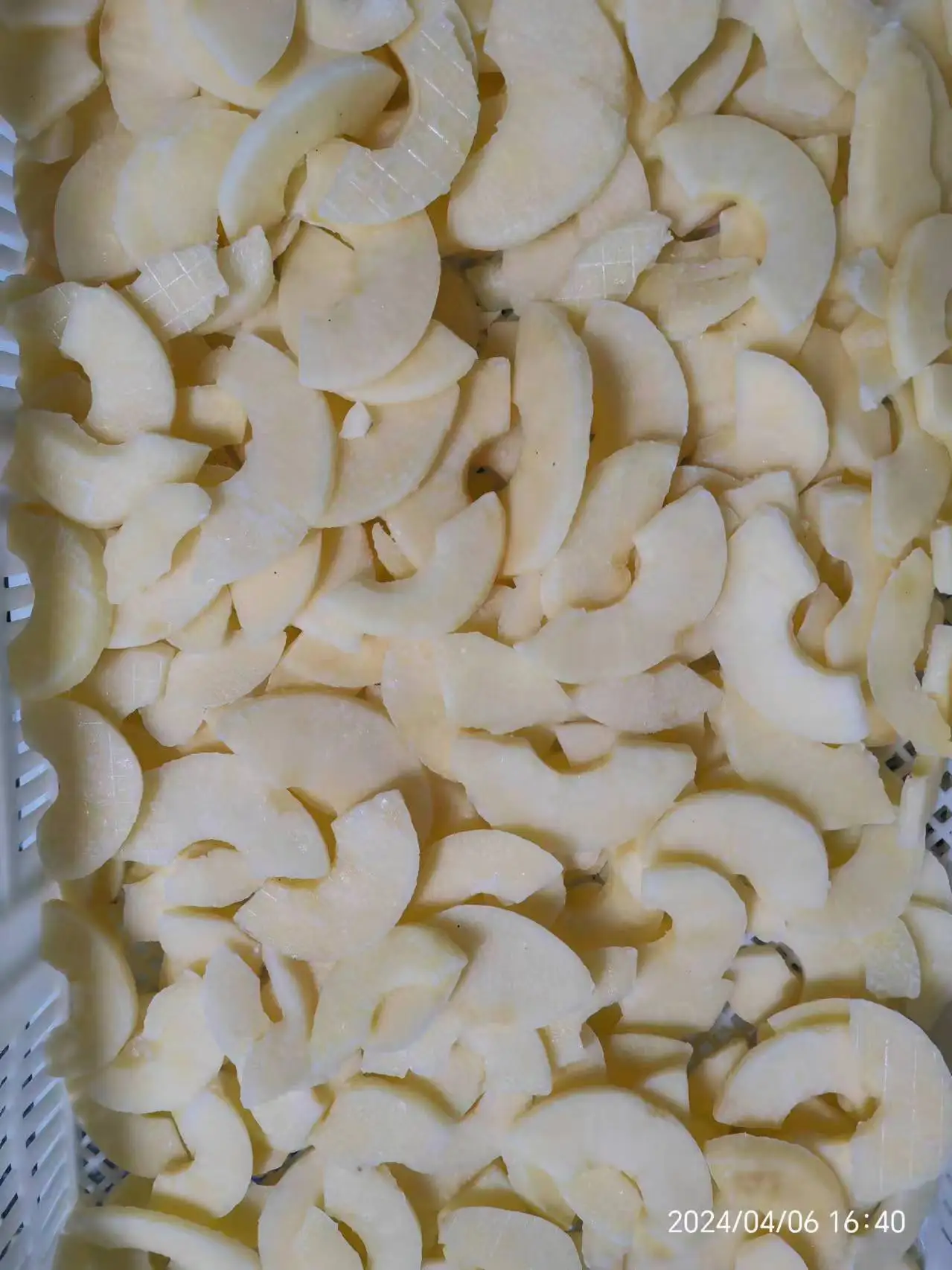Лучшее качество IQF Замороженные яблоки сладкий вкус цельные и нарезанные навалом сладкие замороженные кубики малины консервированные с сиропом