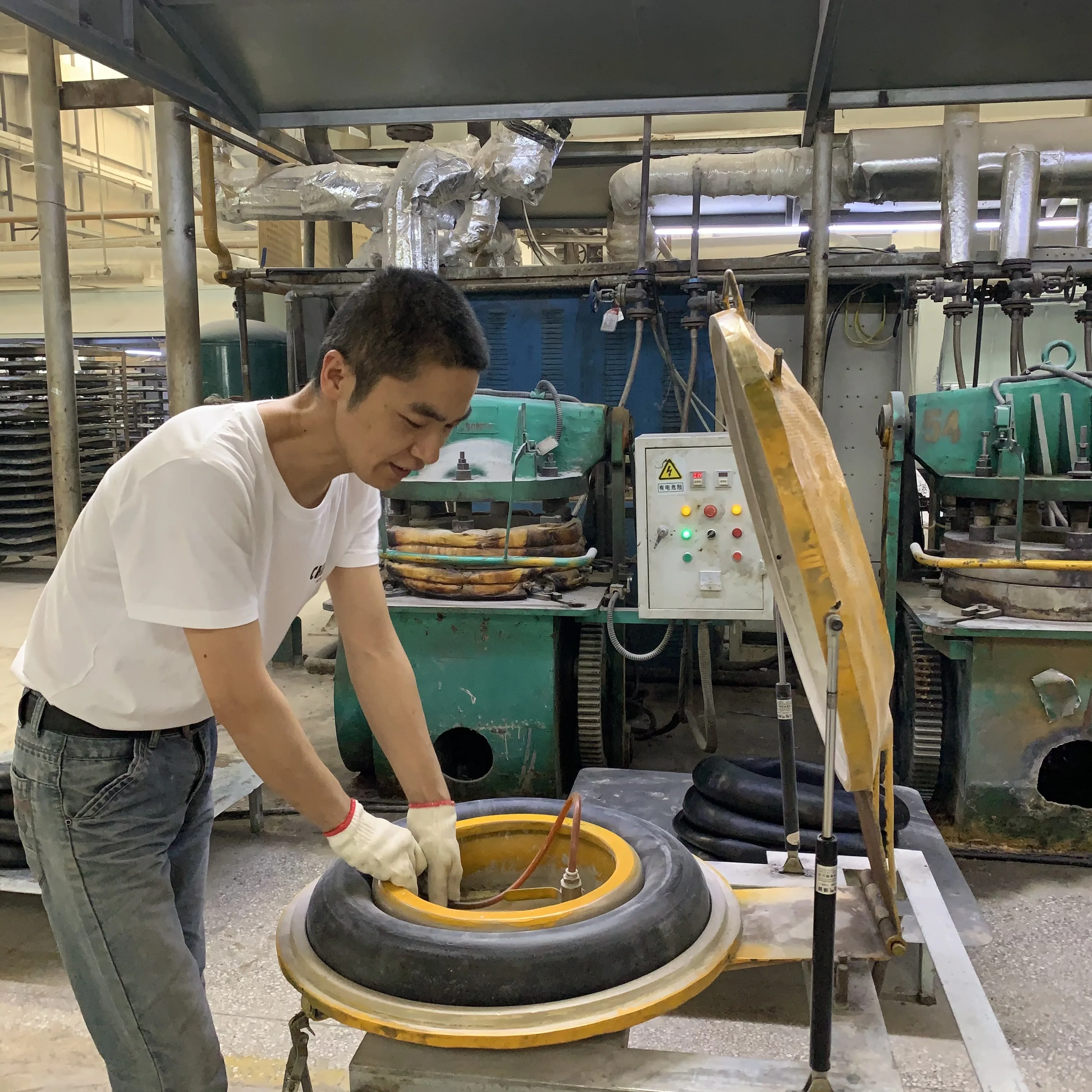 Super quality wholesale rubber motorcycle inner tubes 2.00-17