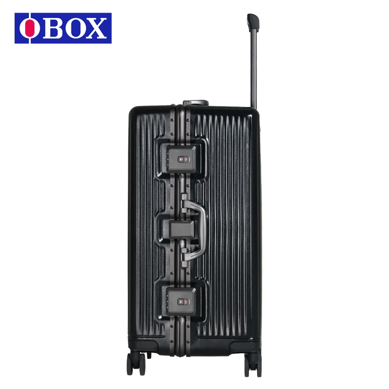 Hot sale Custom Large capacity Luxury  Trolley Outdoor Luggage with with USB interface for travel and sport Black
