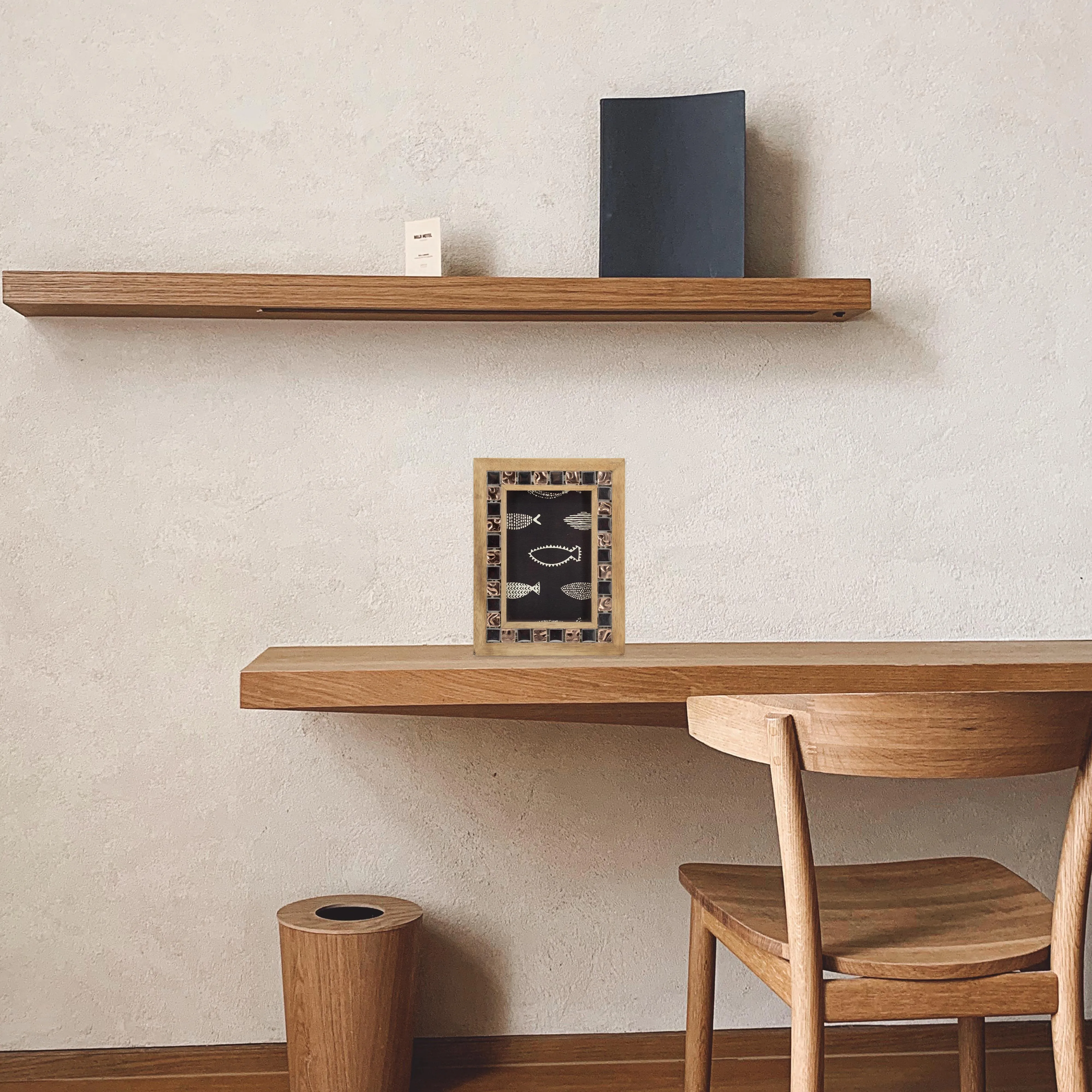 High quality custom Wood Photo Frame Box Stand Wall Art Framed Display Picture With Mat