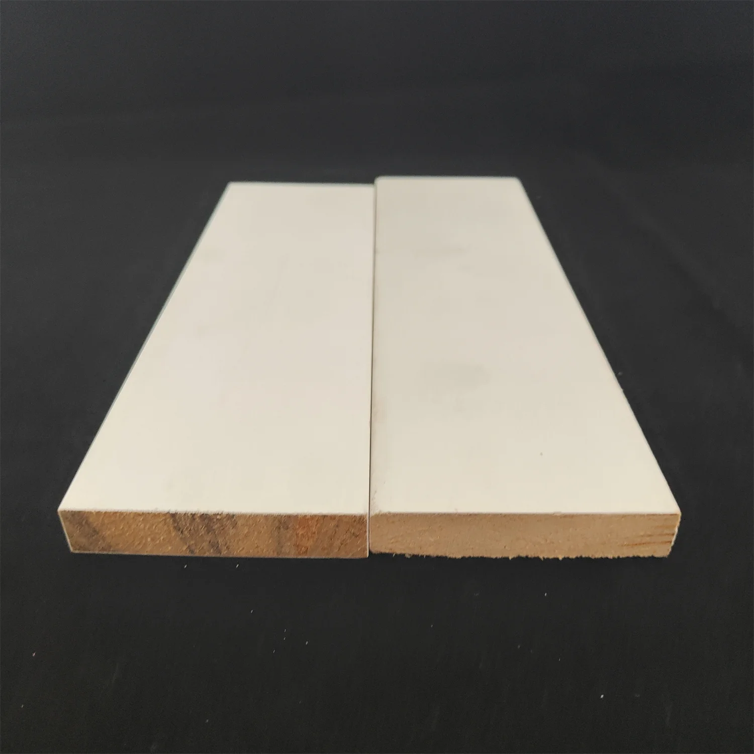 Manufacturer Direct Supply Solid Wood Baseboard Customized Size Wood Corner Strip Pine Wood Decor Moulding