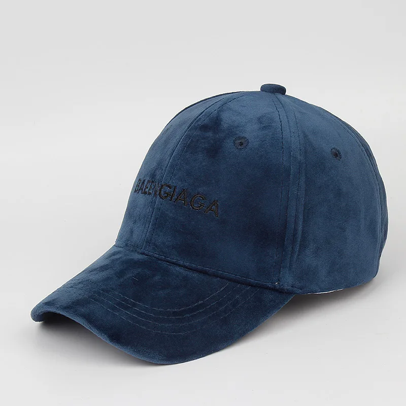 2023 Fashion luxury custom embroidered beautiful velvet baseball cap for men and women